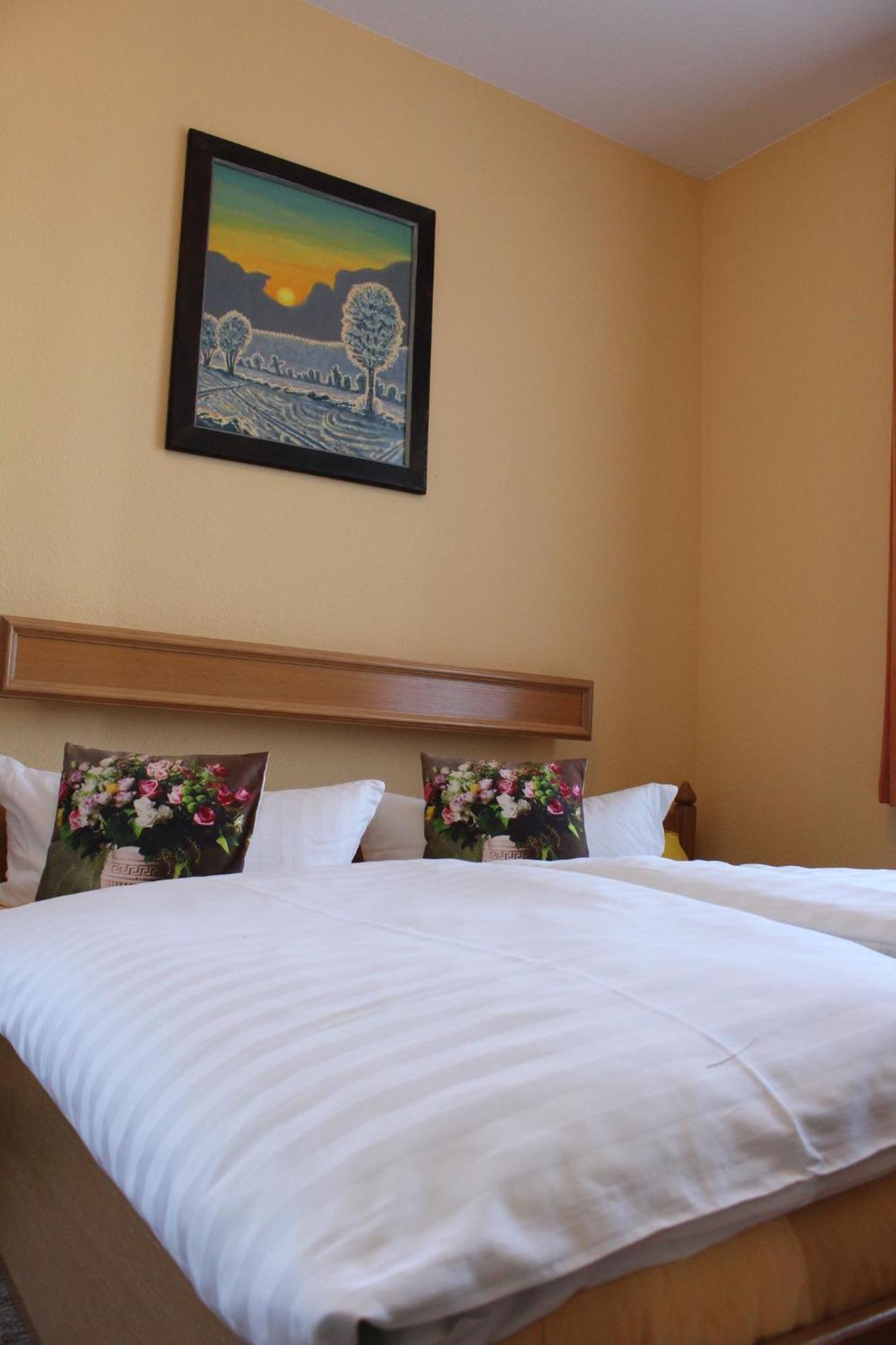 Cafe Koenig Hotel โอเบอร์วีเซินธาล ห้อง รูปภาพ